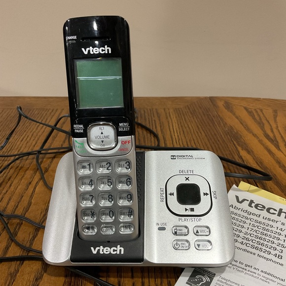 VTech Black and Silver Cordless Phone & Answering System - Picture 2 of 6